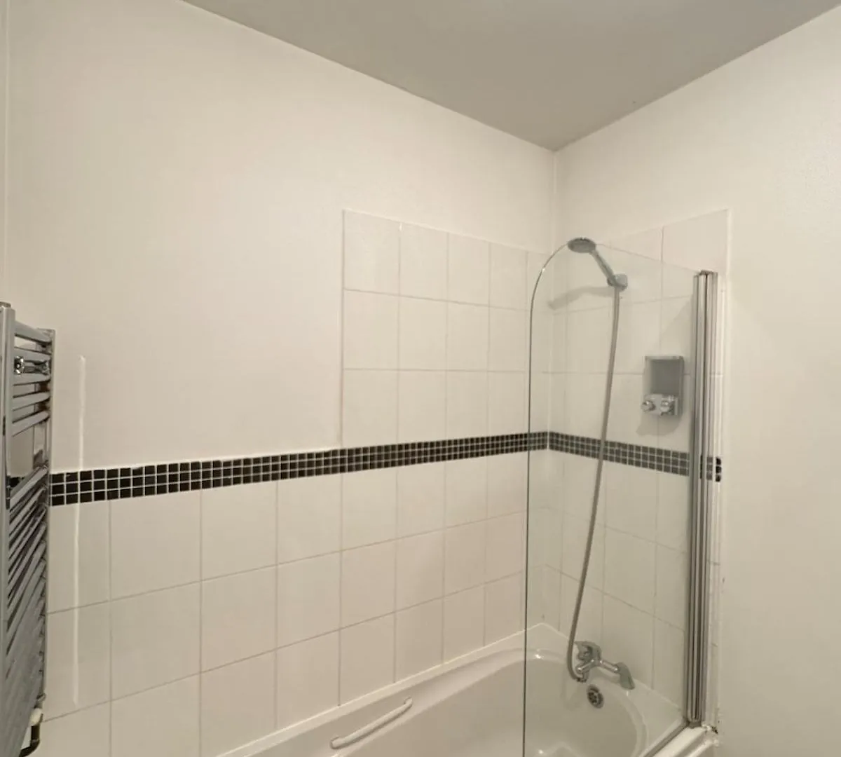 Sleek City-Center Apartment Southampton